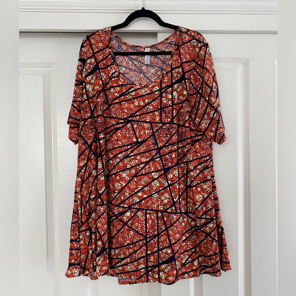 LuLaRoe | Perfect T | red and black geometric pattern | 3XL